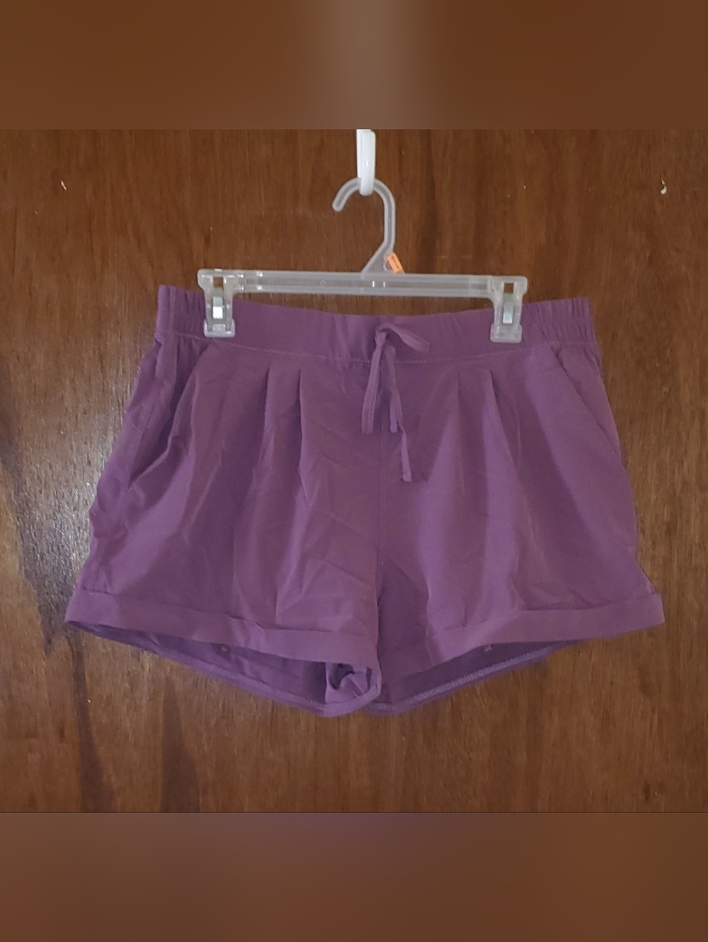 Zyia Active Summer Cuffed Shorts-Lavender Sz Large EUC